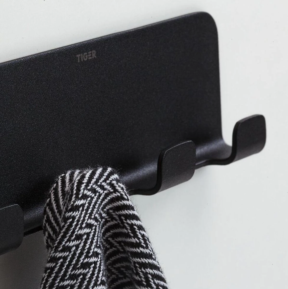 Tiger Colar - Handdoekhaak Multi - Zwart - Afbeelding 3