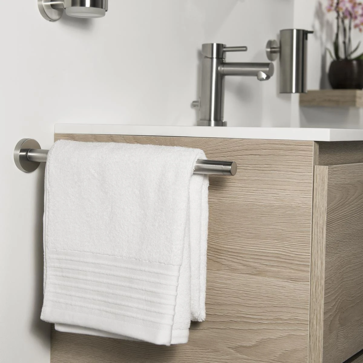 Tiger Boston - Telescopisch Handdoekrek - RVS Geborsteld - Afbeelding 4